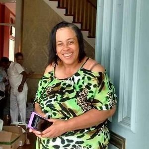 Meet your Posher, Esther